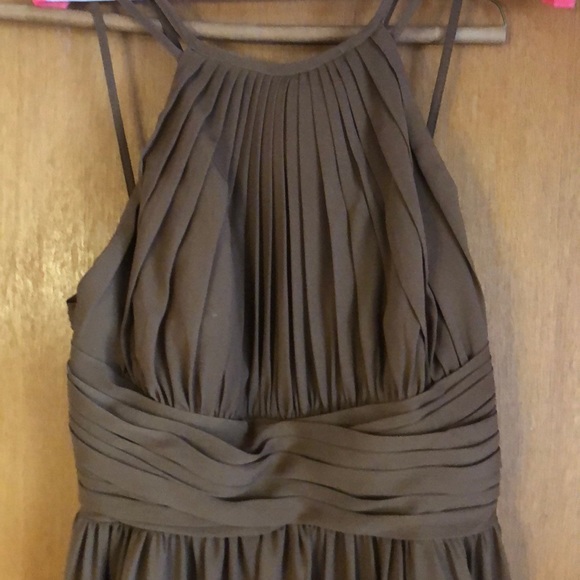 Long flowy formal dress - Picture 4 of 6